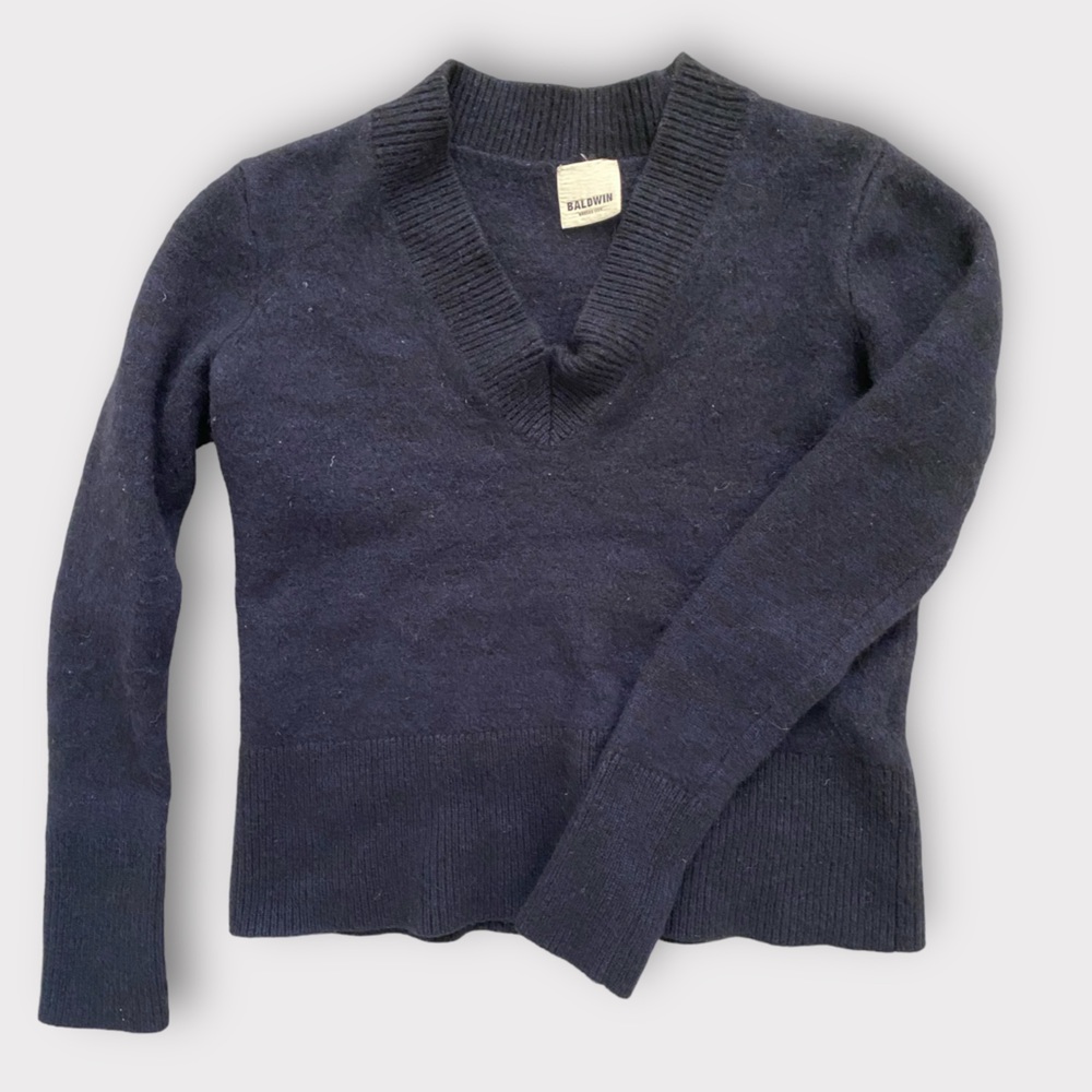GUC Baldwin Kansas City V-neck Sweater | XS